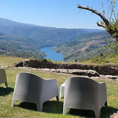 מלון Miradores Do Sil Cristosende